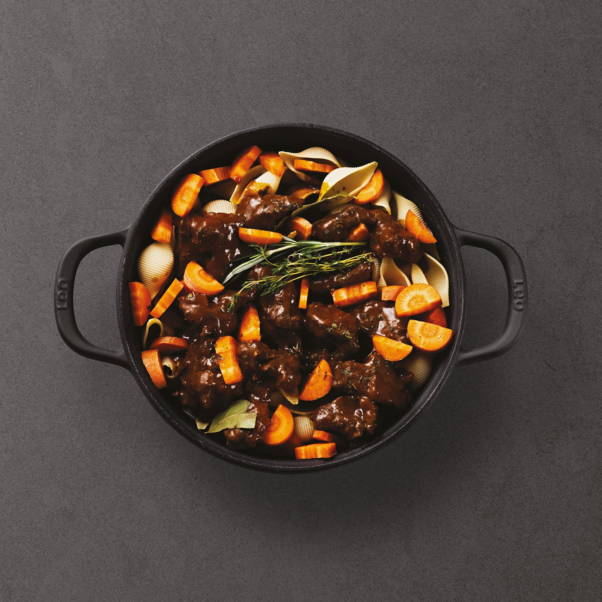 BergHOFF 26cm Cast Iron Stockpot - Graphite Series with Basting Lid for Slow Cooking